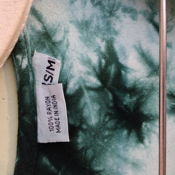 Long sleeve A-frame green white tye dye blouse size S/M - Picture 2 of 7